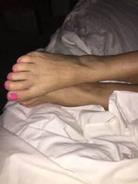 Feet1.JPG