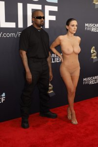 kanye-west-bianca-censori-grammys-2-rotated.jpg